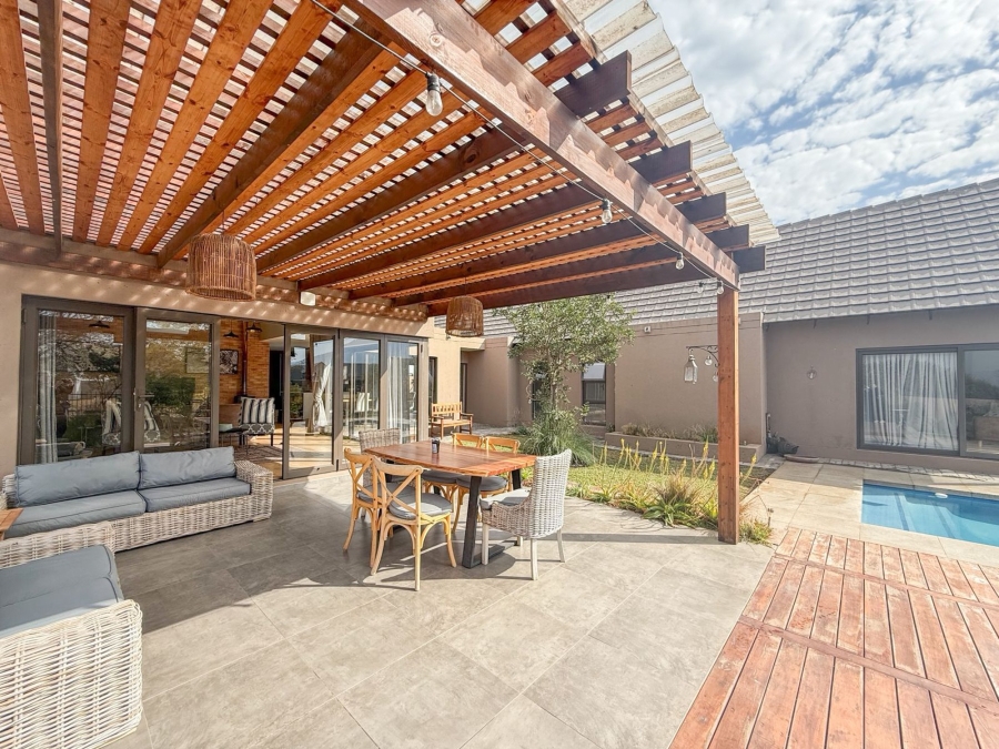 To Let 3 Bedroom Property for Rent in Kosmos North West